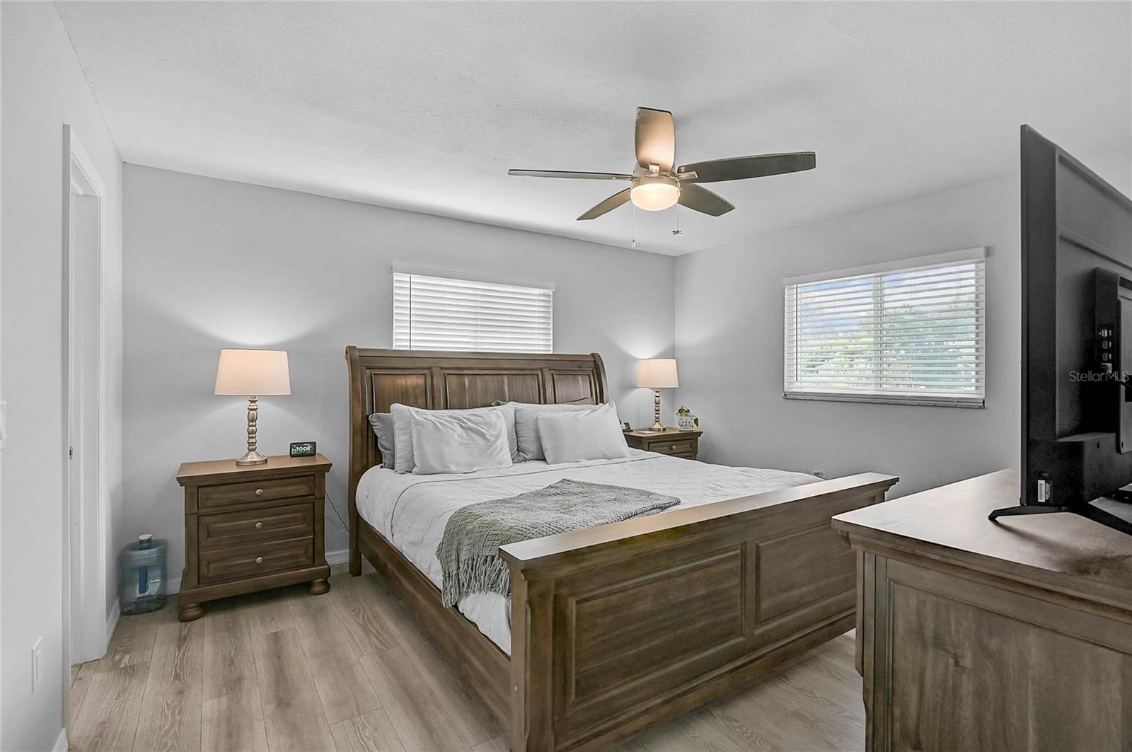 SOUTH VENICE - Residential