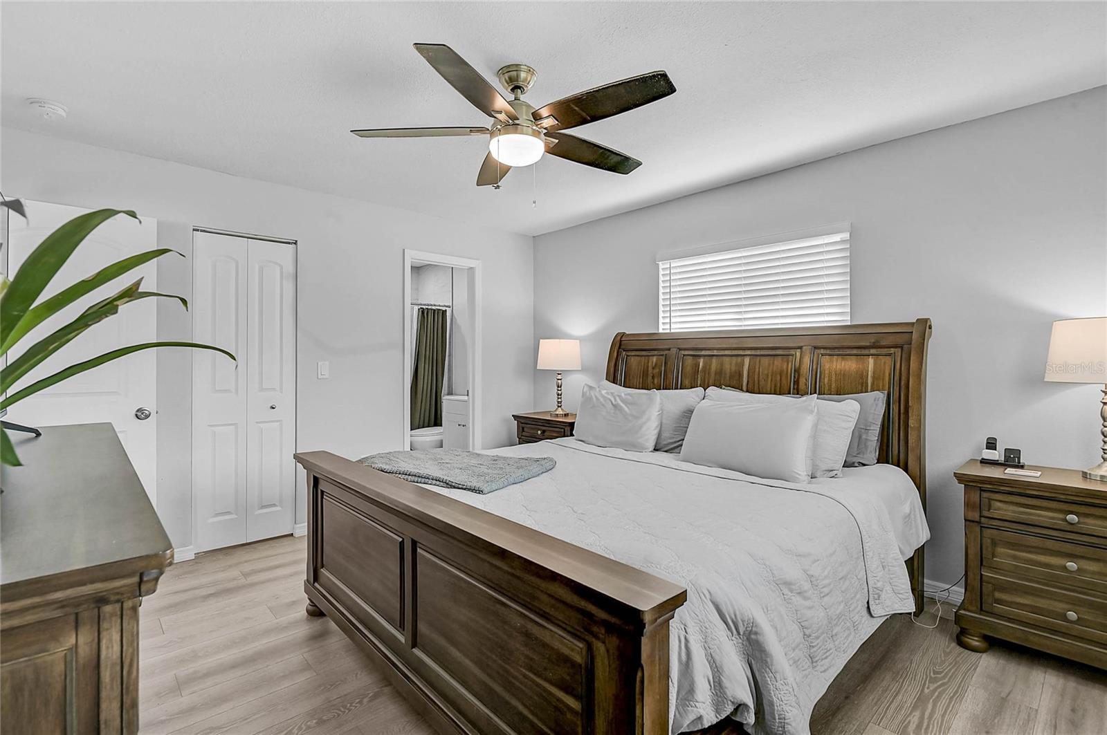 SOUTH VENICE - Residential