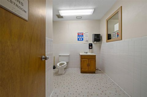 Tiny photo for 506 SE 3rd Avenue, Ocala, FL 34471 (MLS # OM721348)