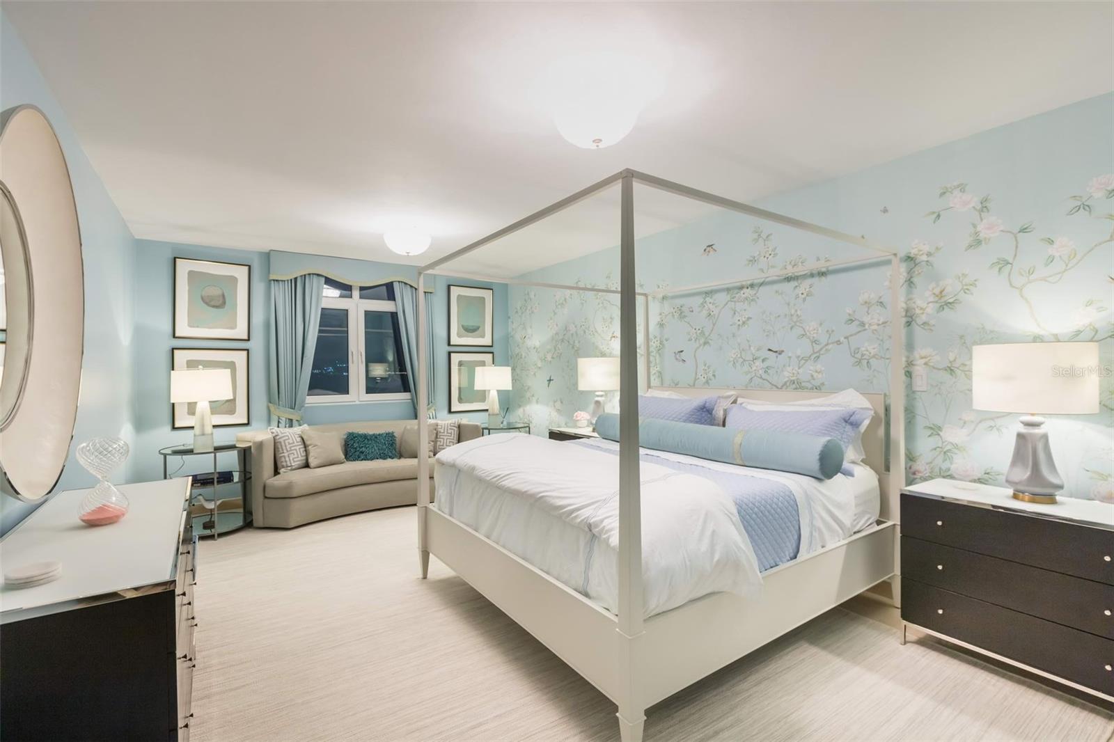 HARBOR PLAZA - Residential