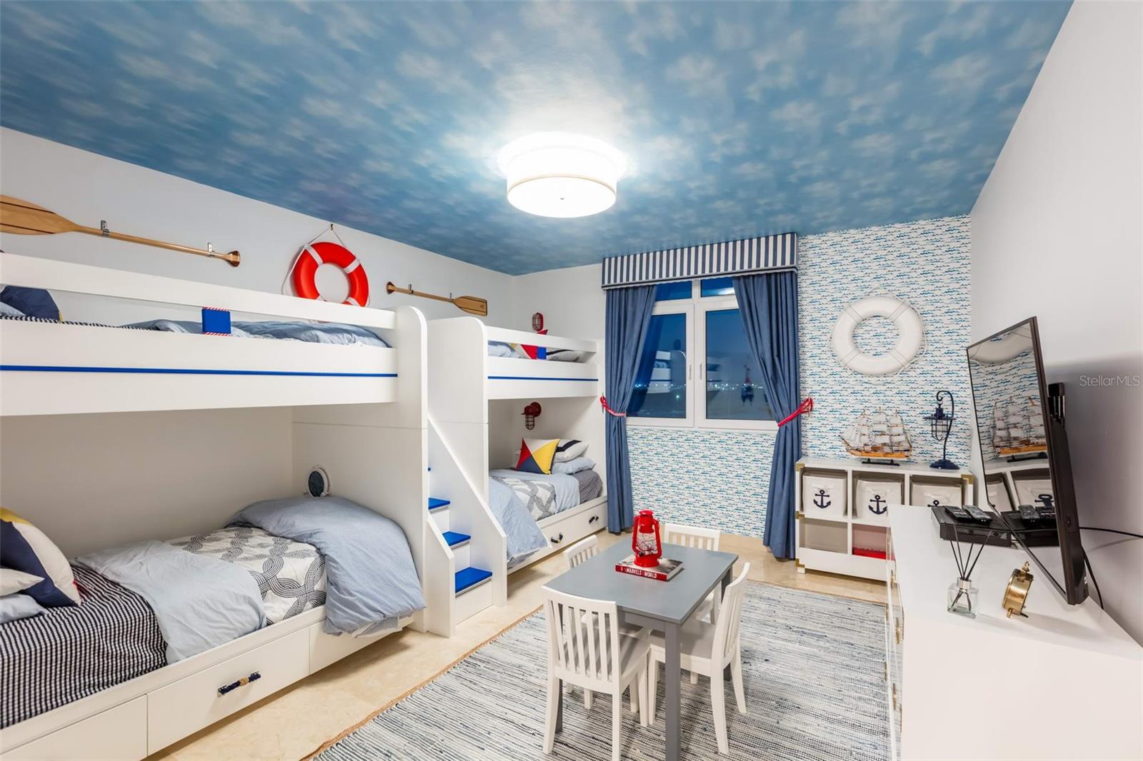 HARBOR PLAZA - Residential