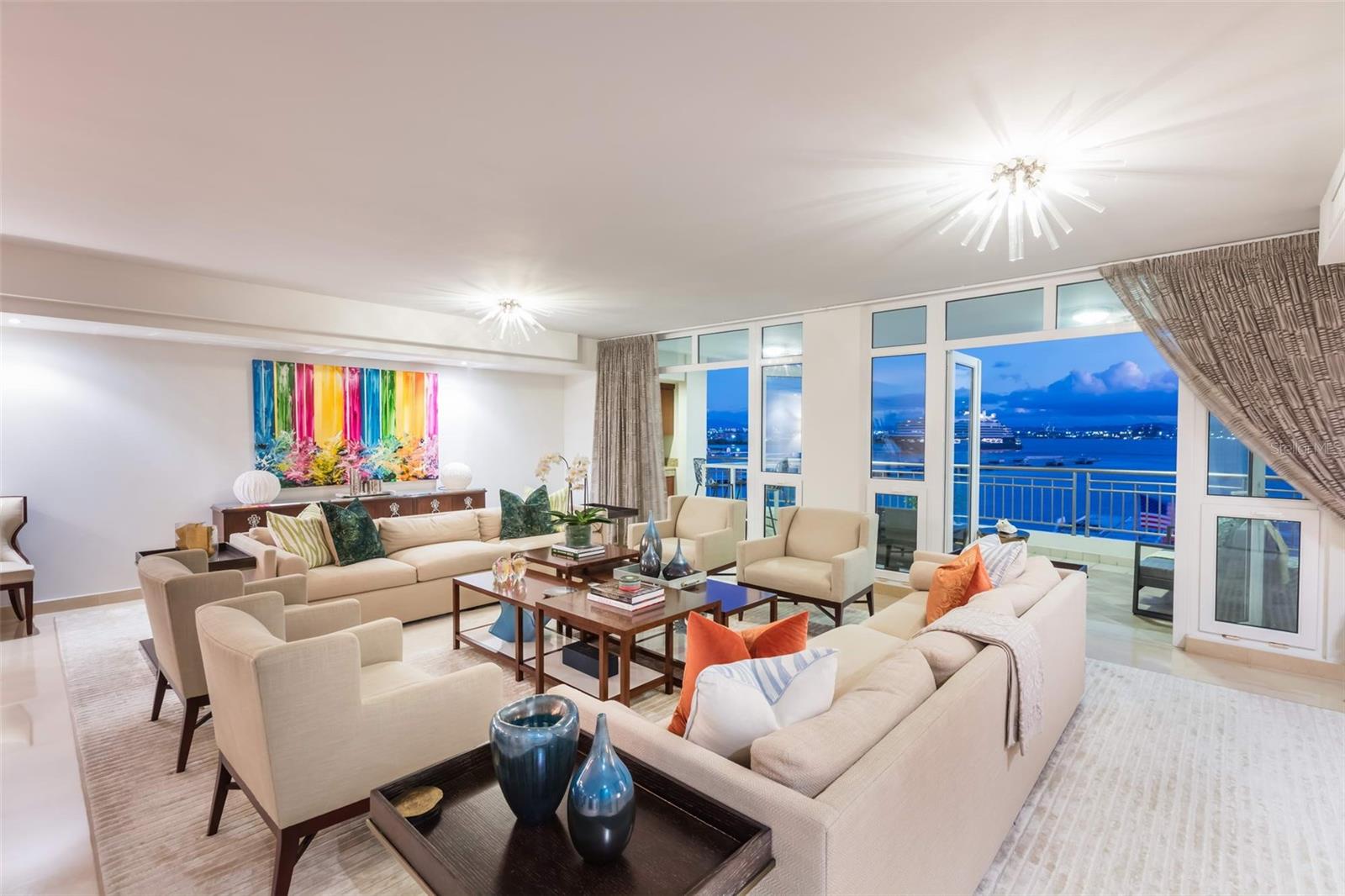 HARBOR PLAZA - Residential