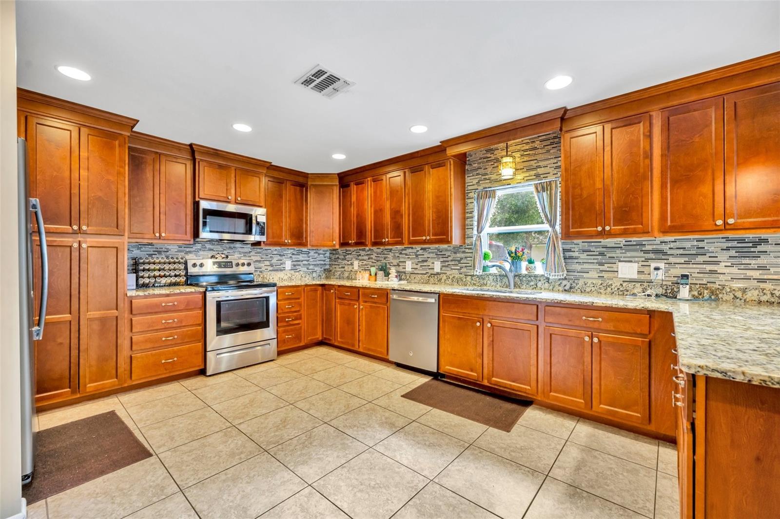 150 TARPON CIRCLE