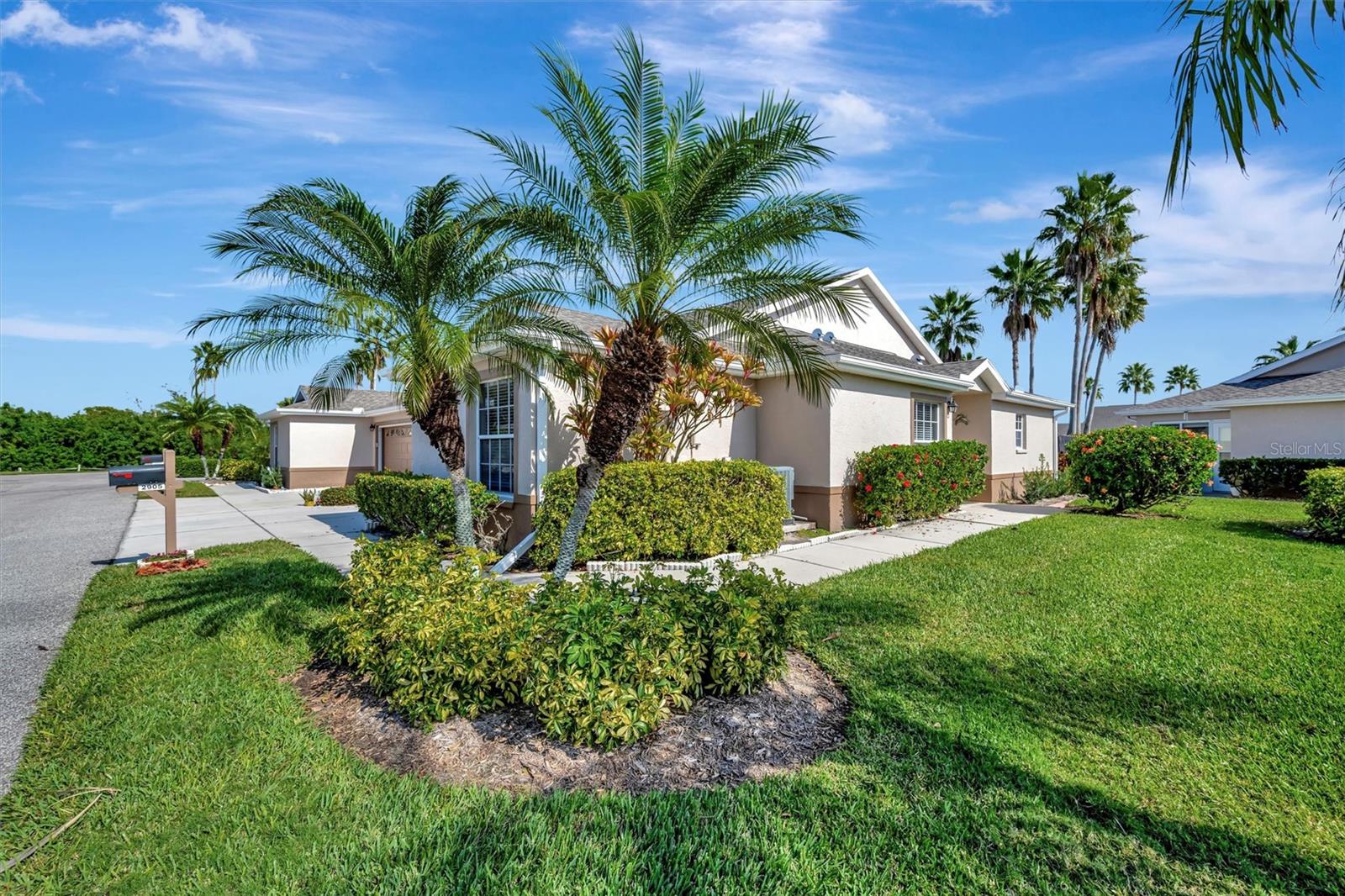 CAPTAINS COURT - Residential