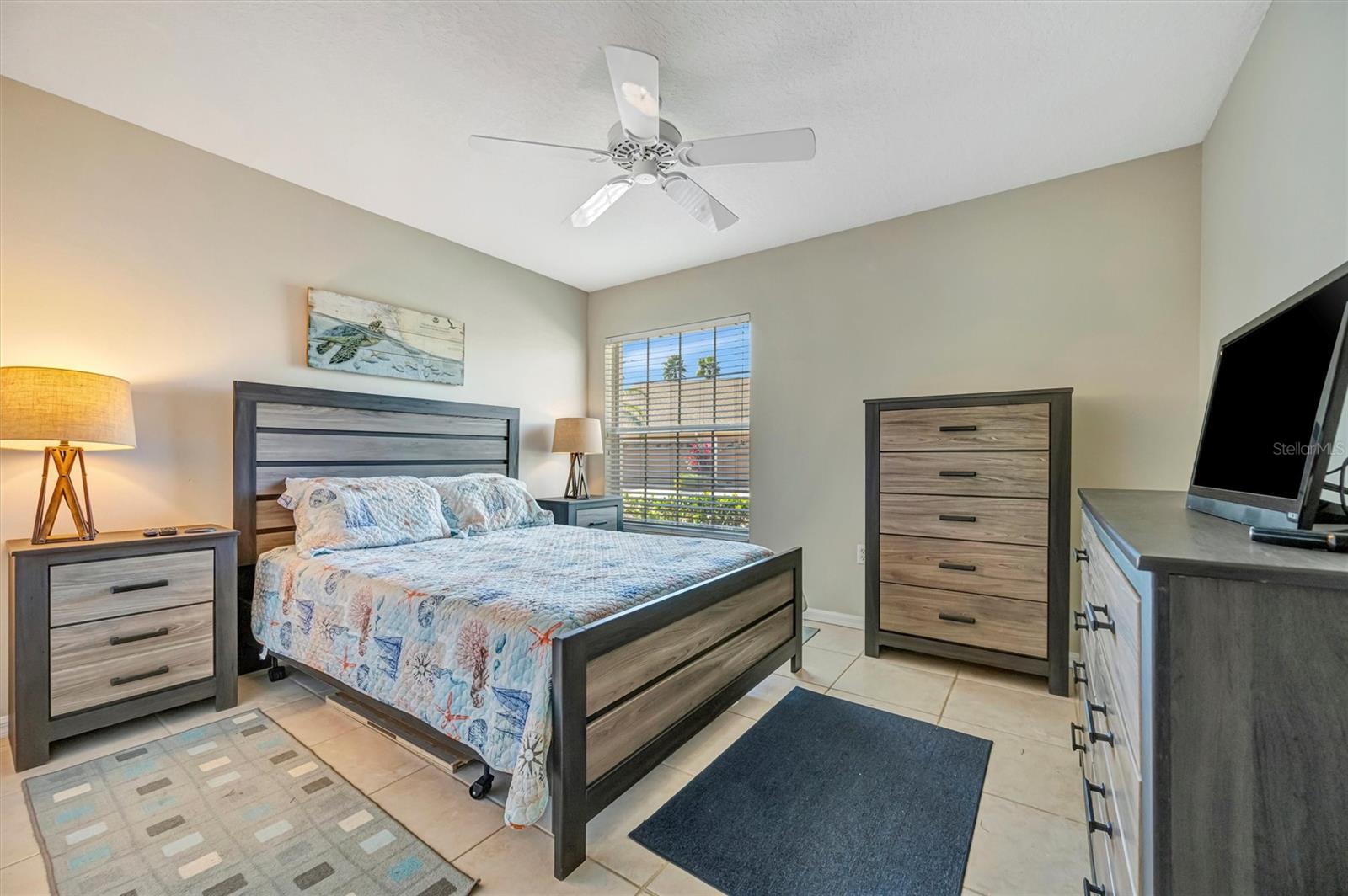 CAPTAINS COURT - Residential