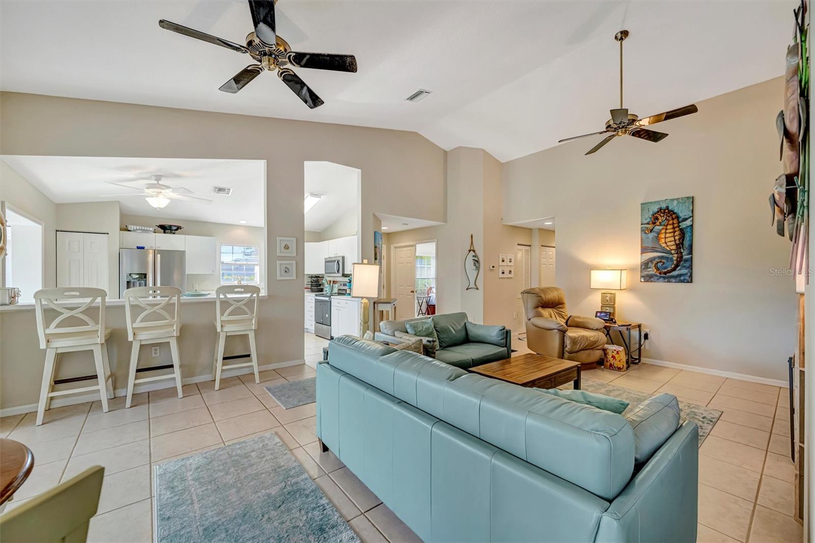 CAPTAINS COURT - Residential