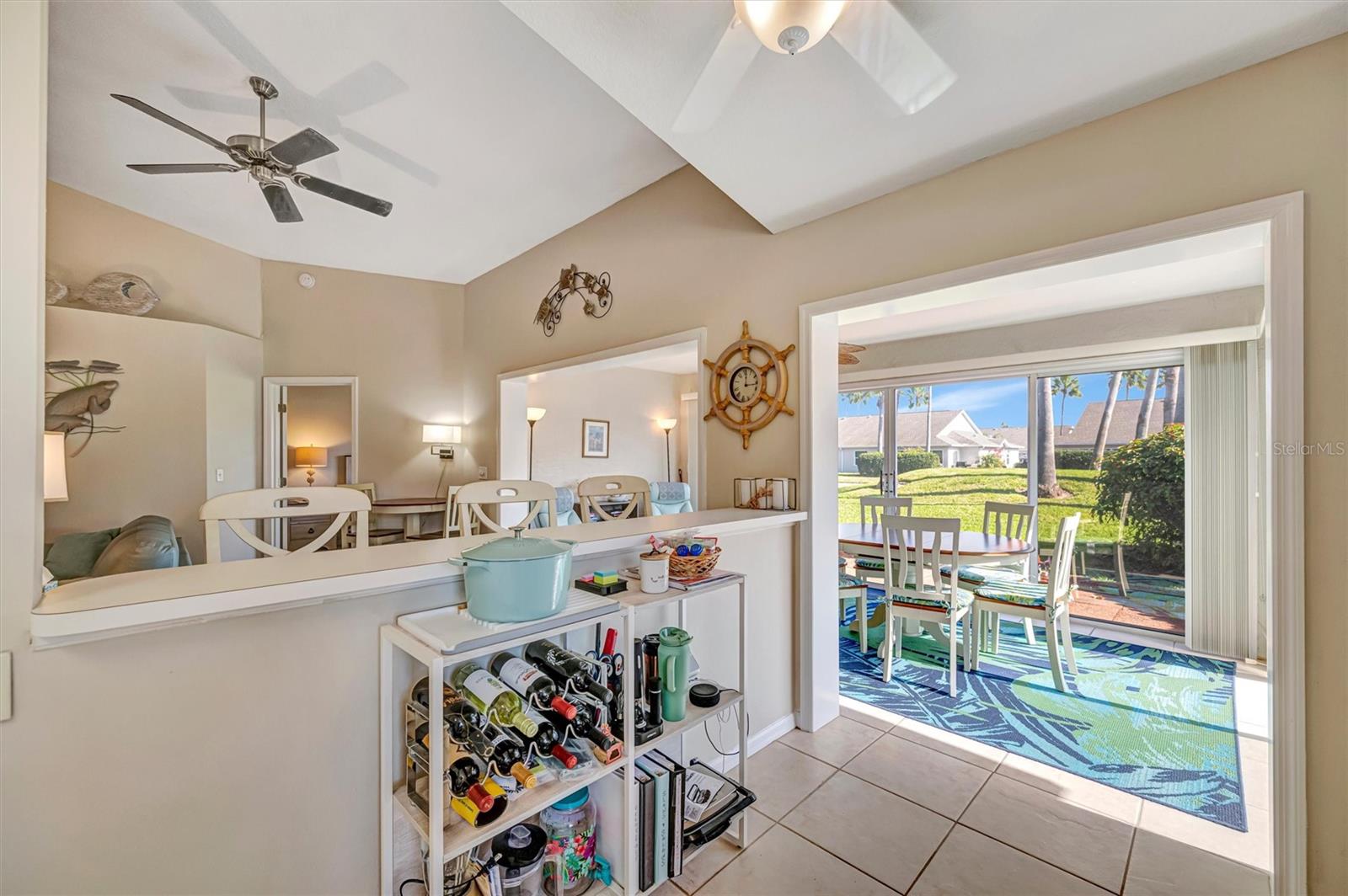 CAPTAINS COURT - Residential