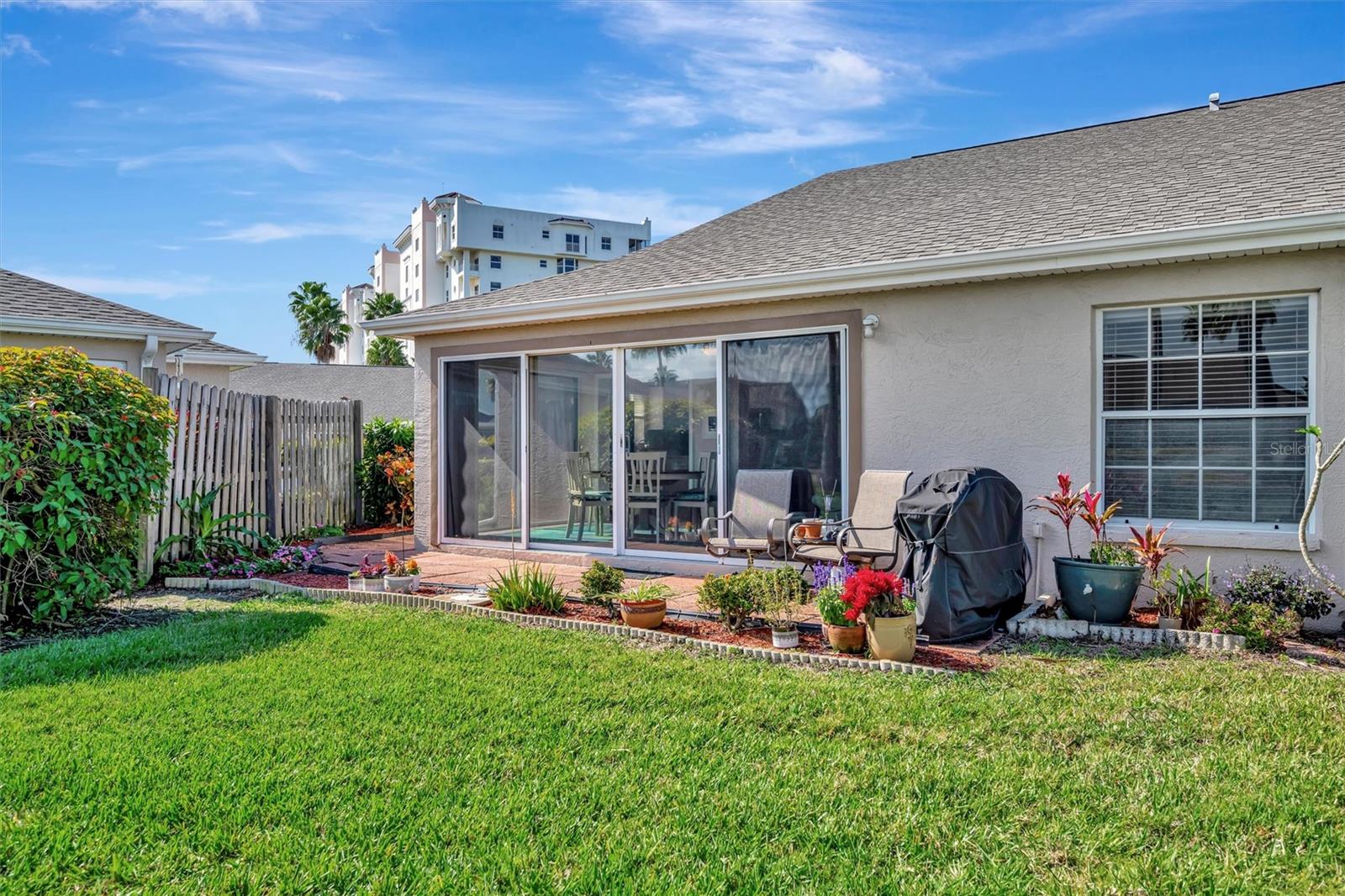 CAPTAINS COURT - Residential