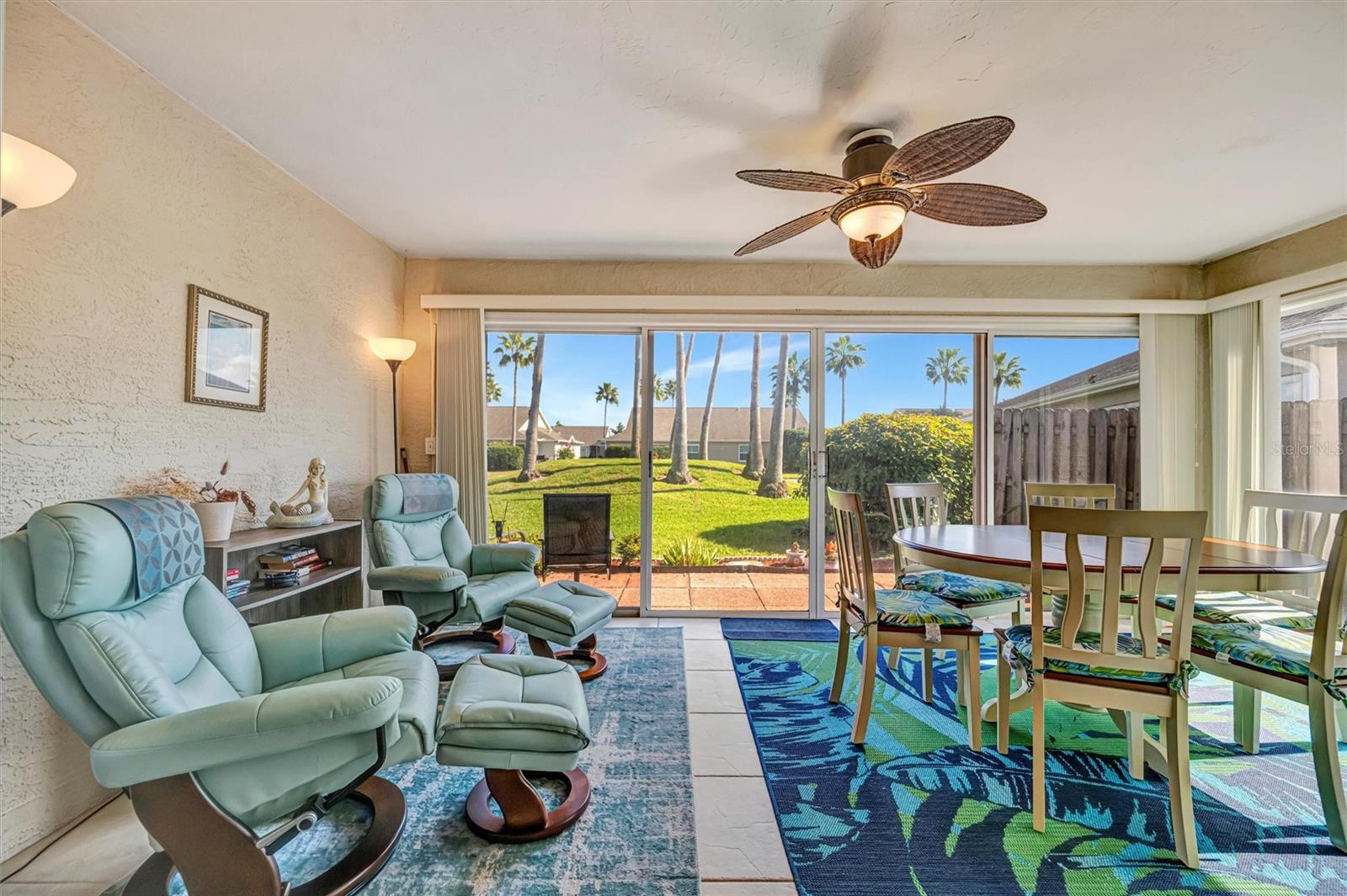 CAPTAINS COURT - Residential