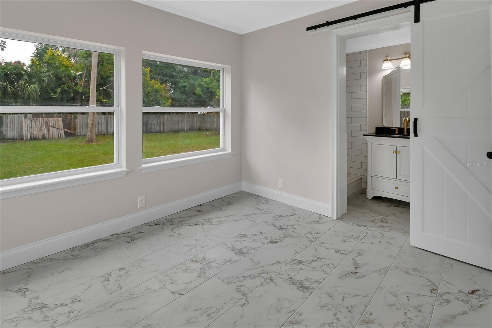 WEST LAWN - Residential