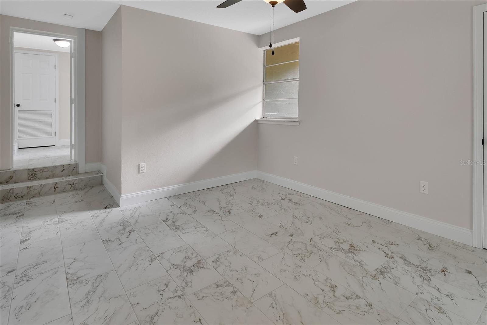 WEST LAWN - Residential