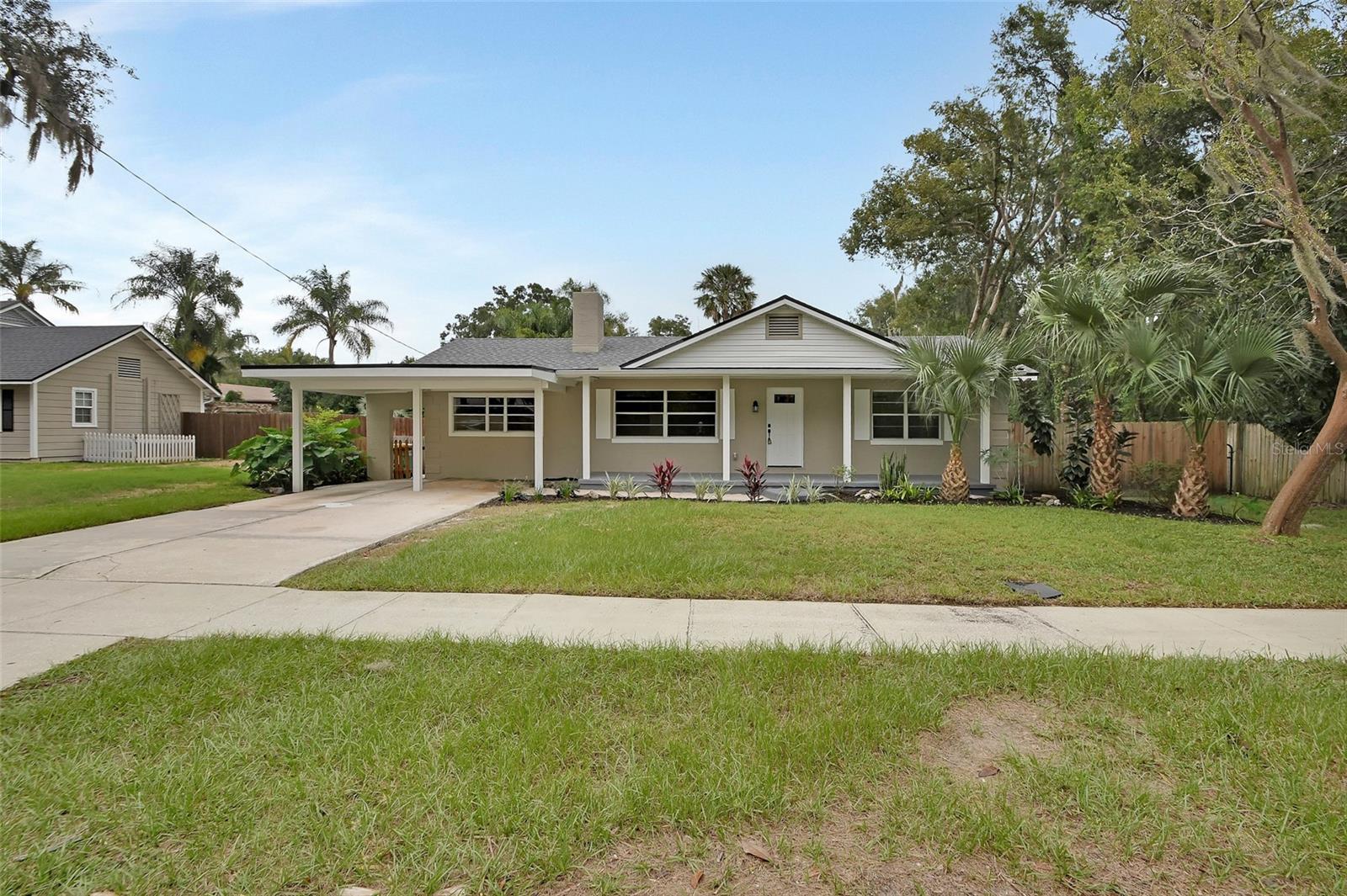WEST LAWN - Residential