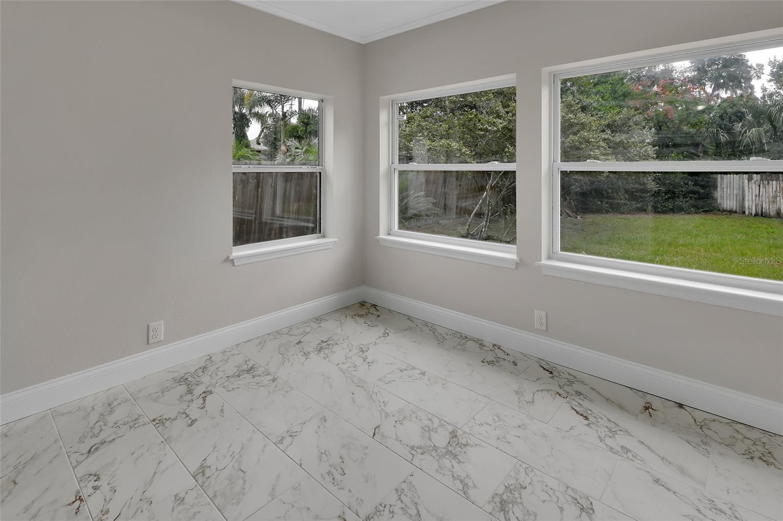 WEST LAWN - Residential