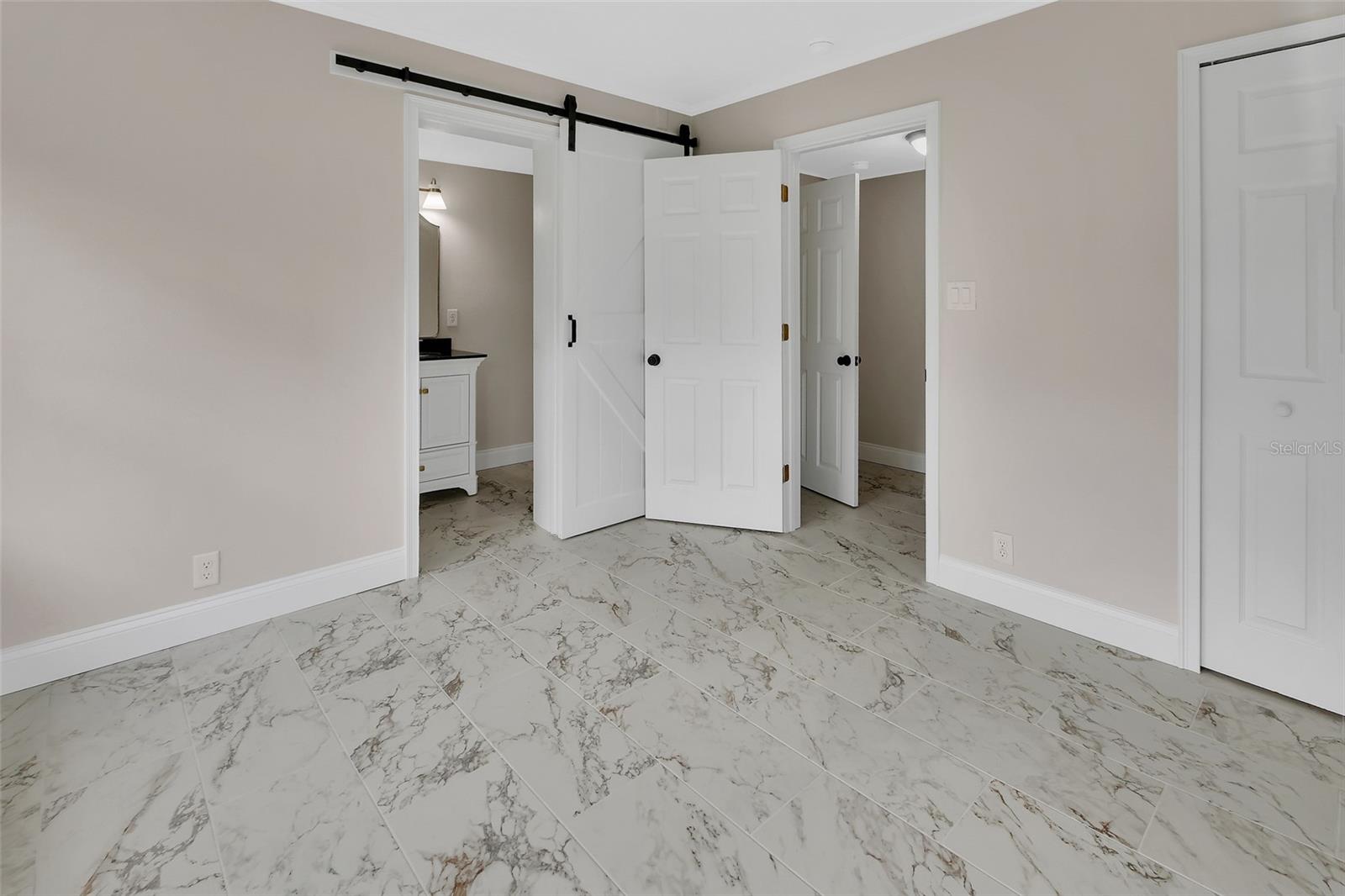 WEST LAWN - Residential