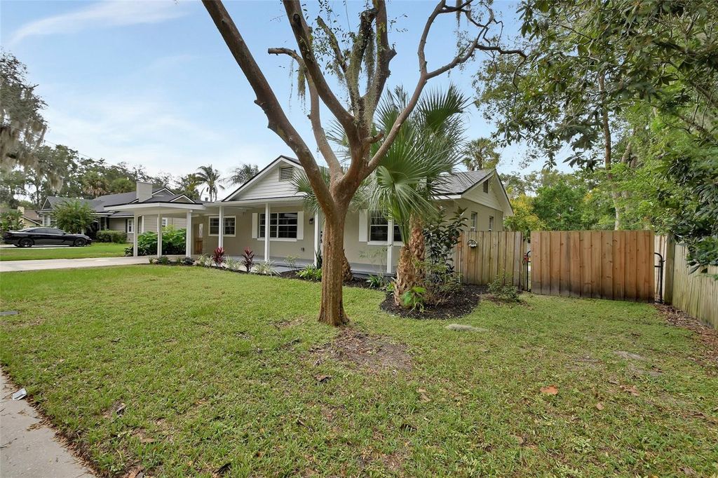 Photo of 305 S Stone Street, Deland, FL 32720 (MLS # V4945290)