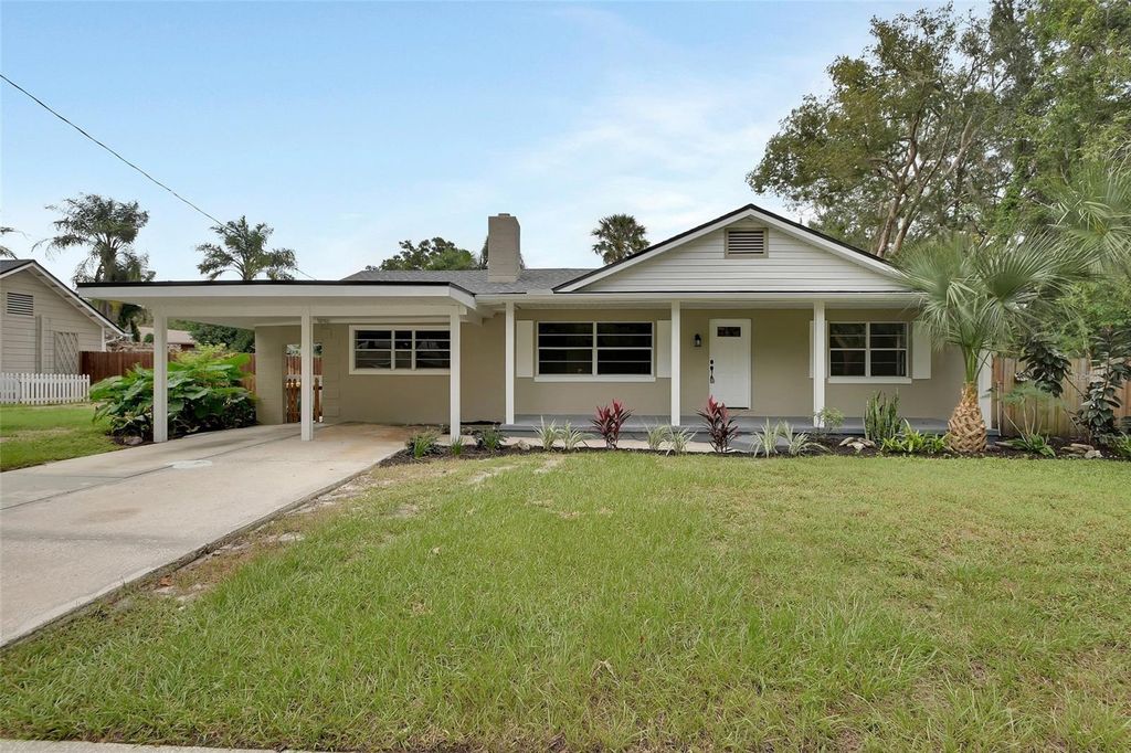 Photo of 305 S Stone Street, Deland, FL 32720 (MLS # V4945290)