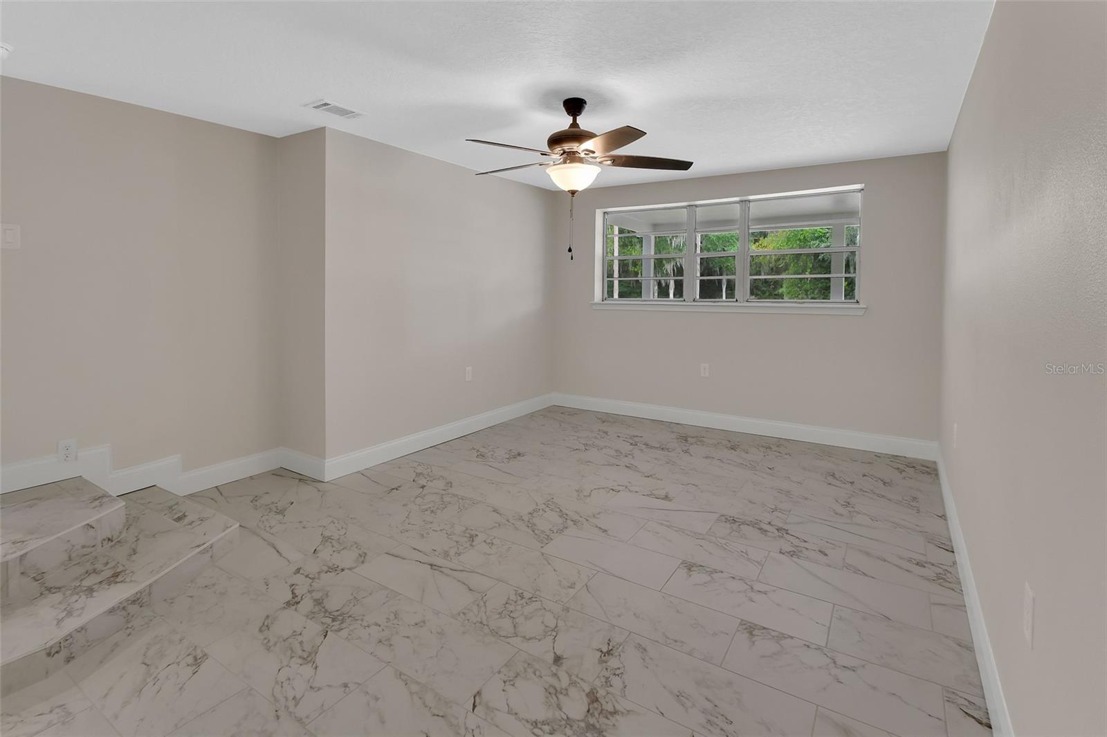 WEST LAWN - Residential