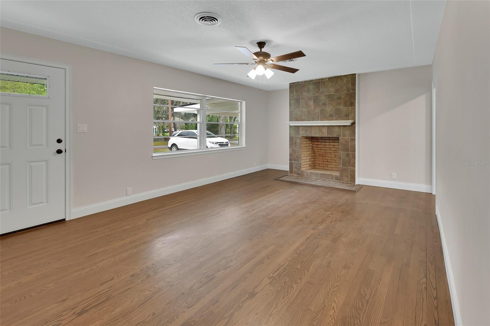 WEST LAWN - Residential