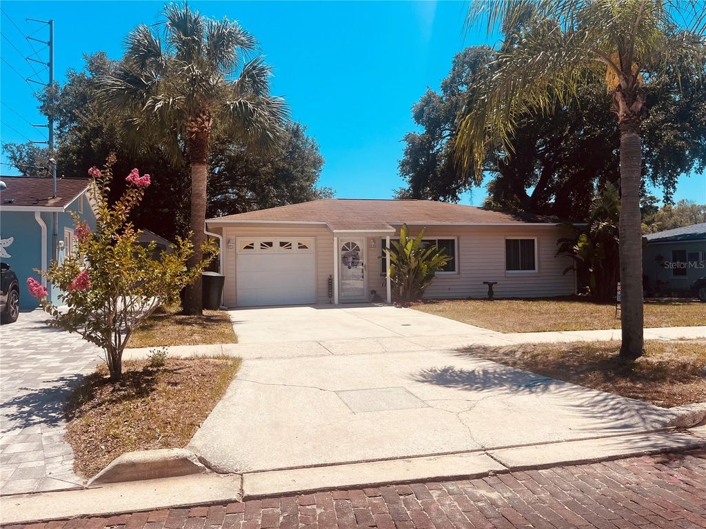 Photo of 551 Orangewood Drive, Dunedin, FL 34698 (MLS # TB8504360)
