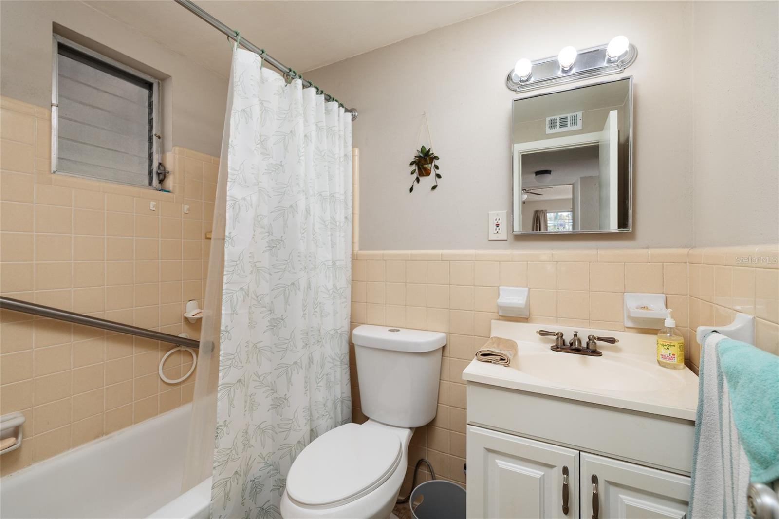 EDWARD LAWRENCE APTS - Residential