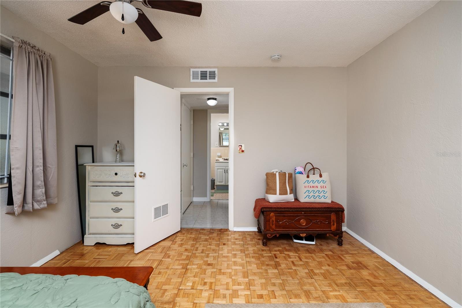 EDWARD LAWRENCE APTS - Residential