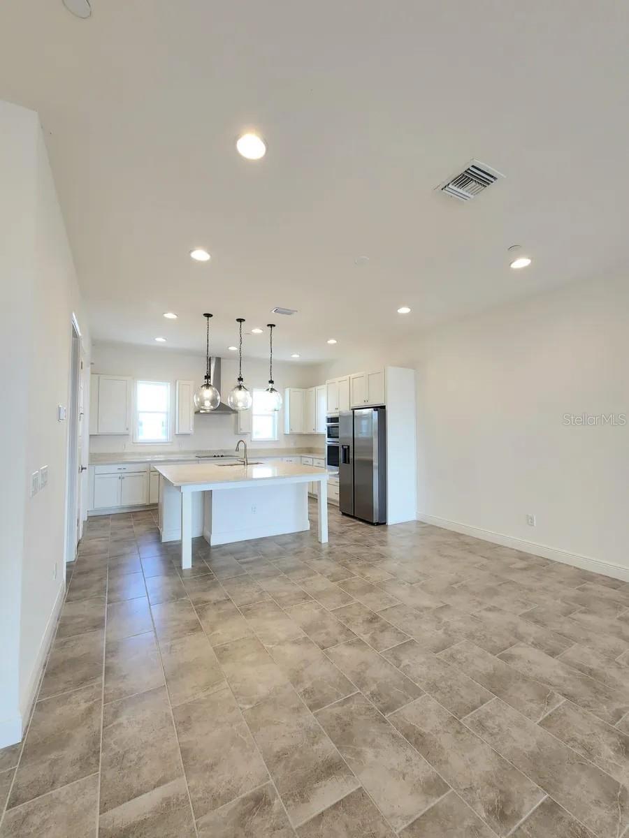 EAGLE CRK VILLAGE K PH 1B - Residential Lease