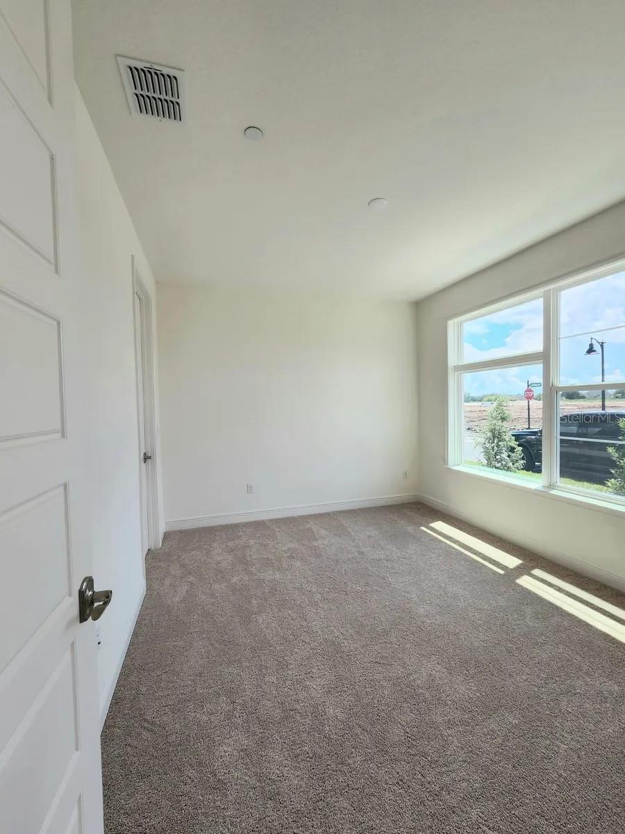 EAGLE CRK VILLAGE K PH 1B - Residential Lease