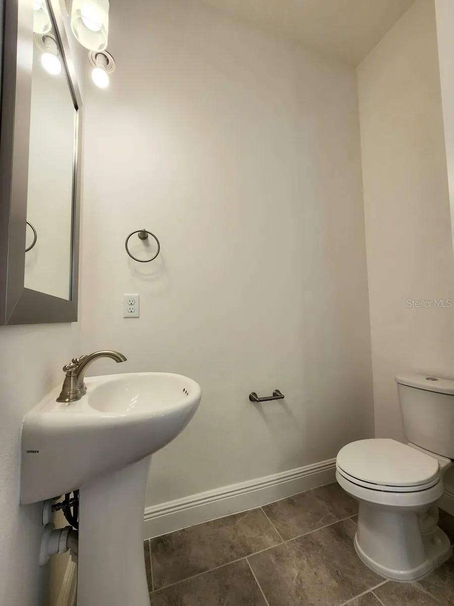 EAGLE CRK VILLAGE K PH 1B - Residential Lease