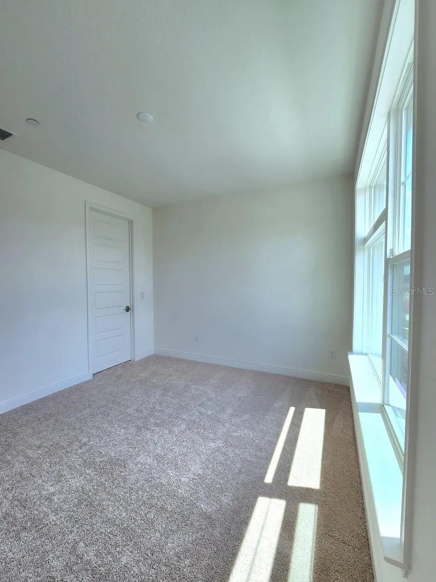 EAGLE CRK VILLAGE K PH 1B - Residential Lease