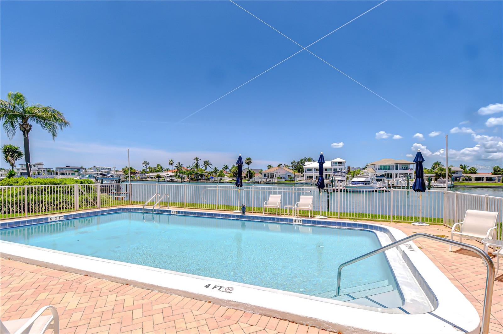 340 PINELLAS BAYWAY S 304