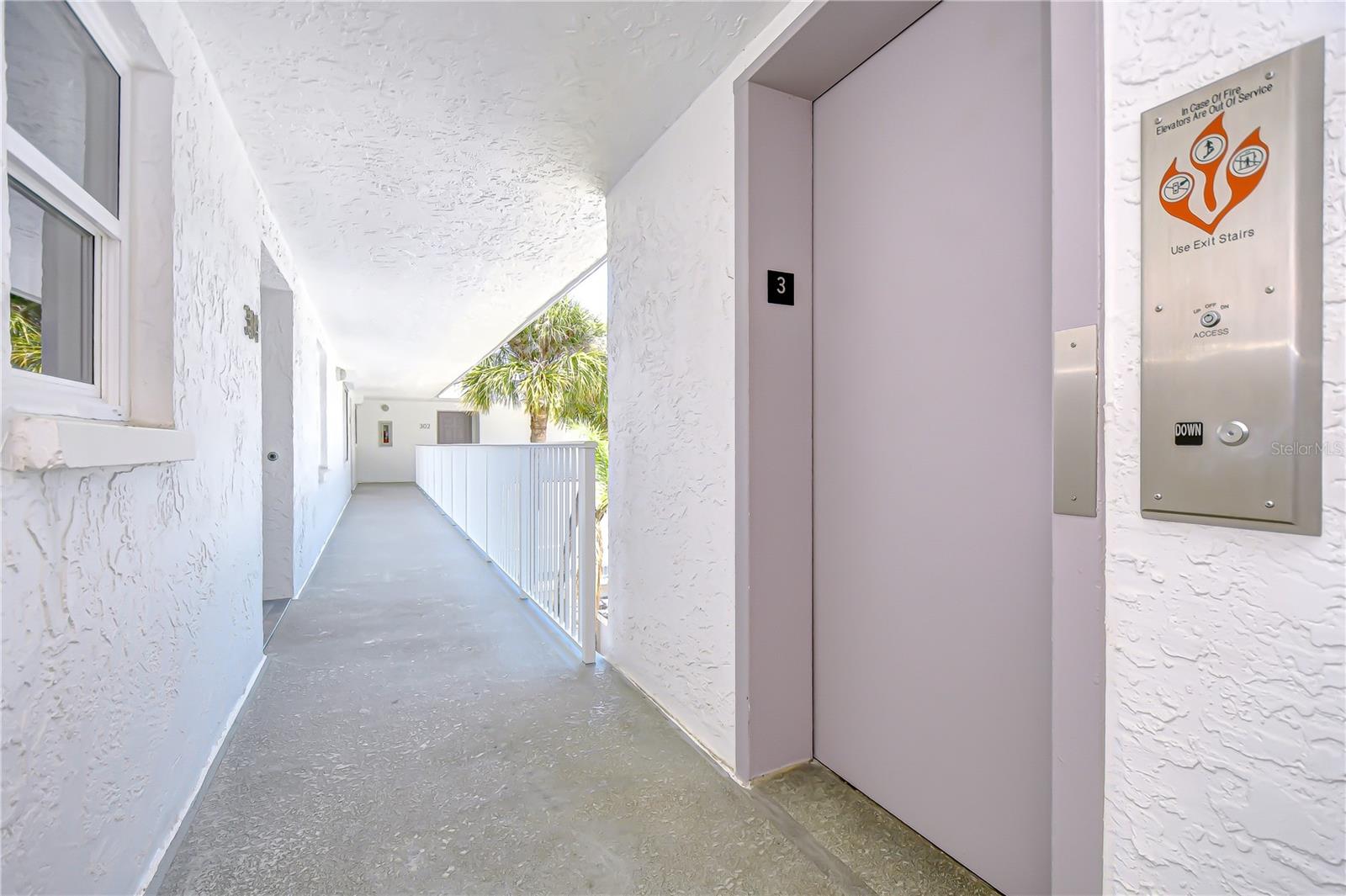 340 PINELLAS BAYWAY S 304
