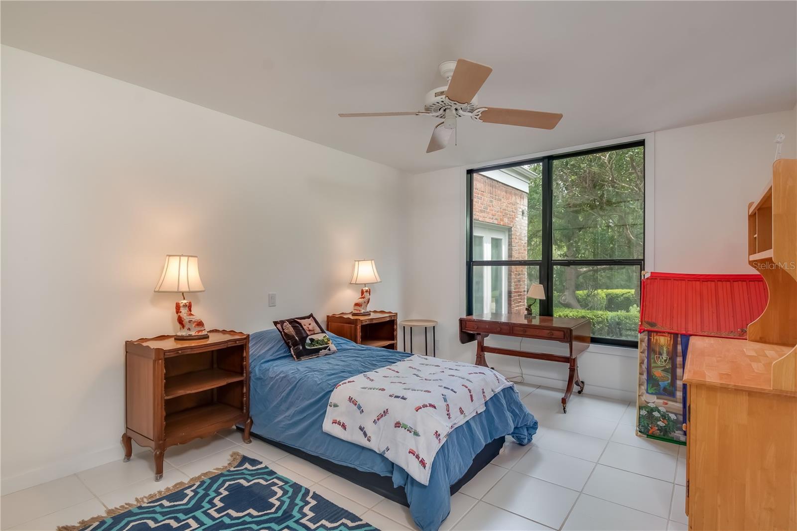 SUMMIT II - Residential