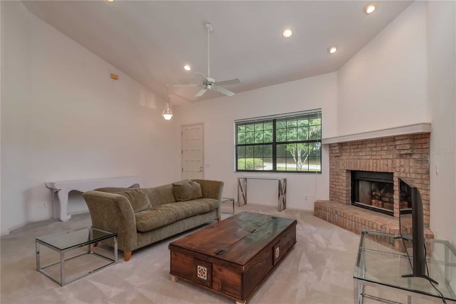 SUMMIT II - Residential