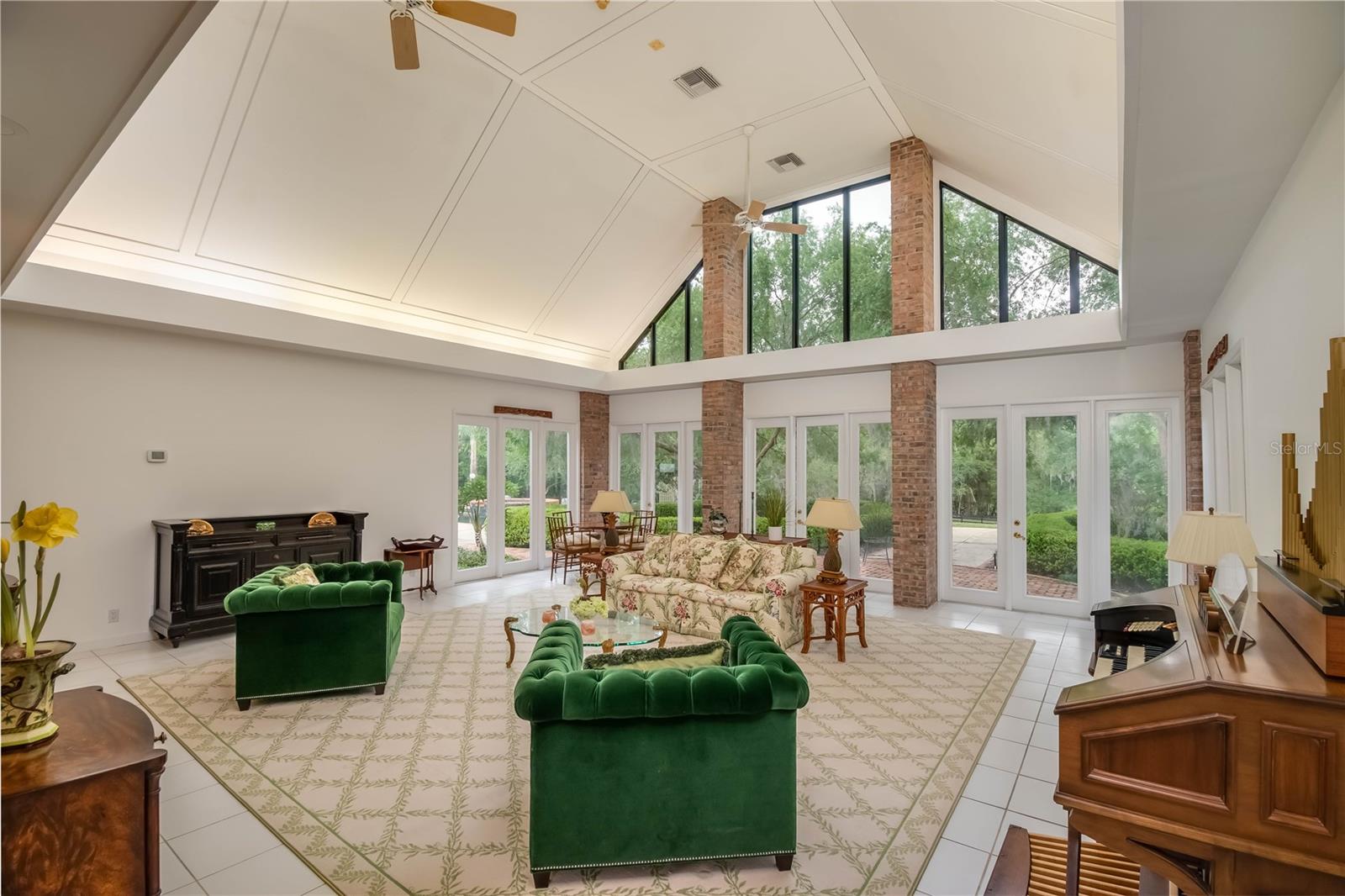 SUMMIT II - Residential