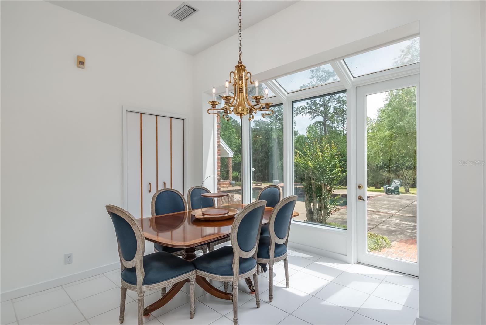 SUMMIT II - Residential