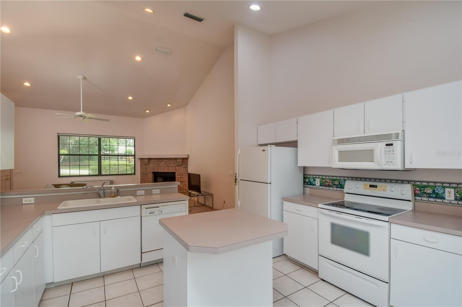 SUMMIT II - Residential