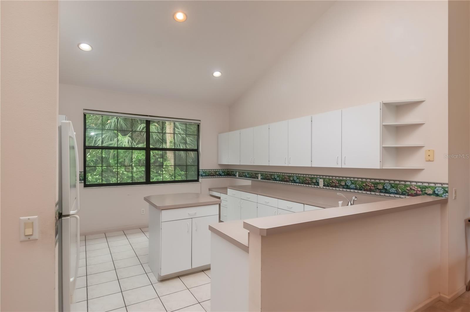 SUMMIT II - Residential