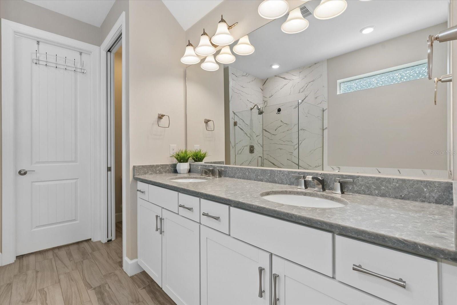 MALLORY PARK PH II SUBPH B - Residential Lease