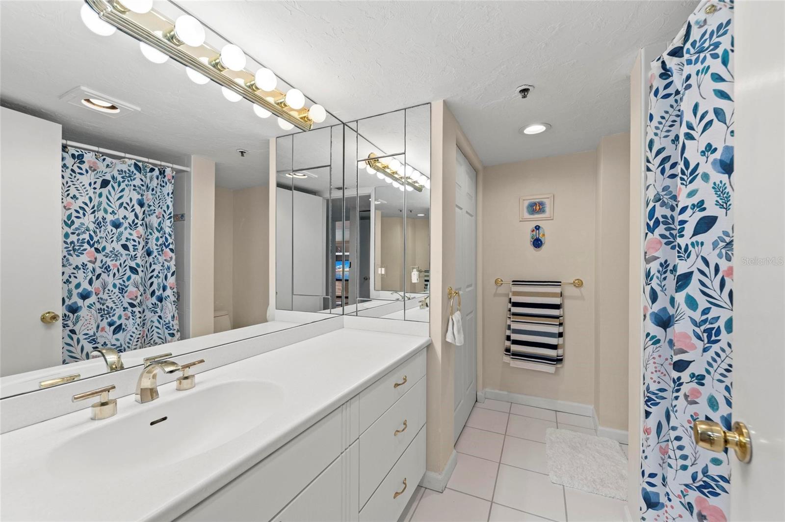 CONDO ON THE BAY TOWER I - Residential Lease
