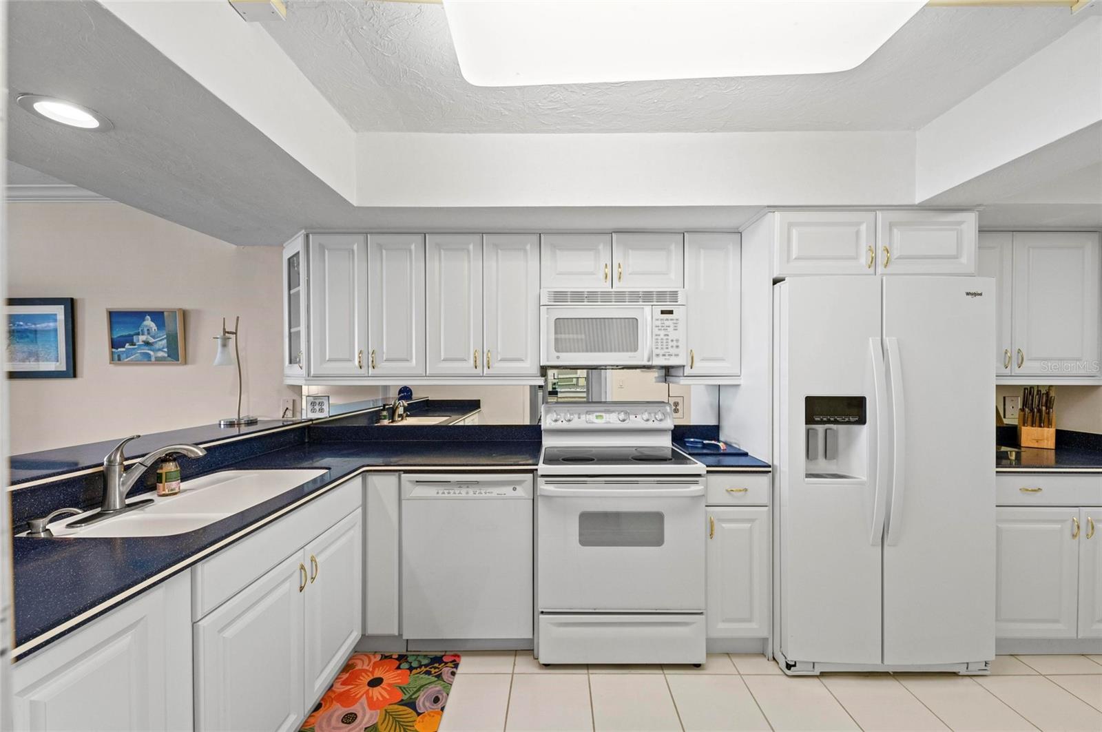CONDO ON THE BAY TOWER I - Residential Lease