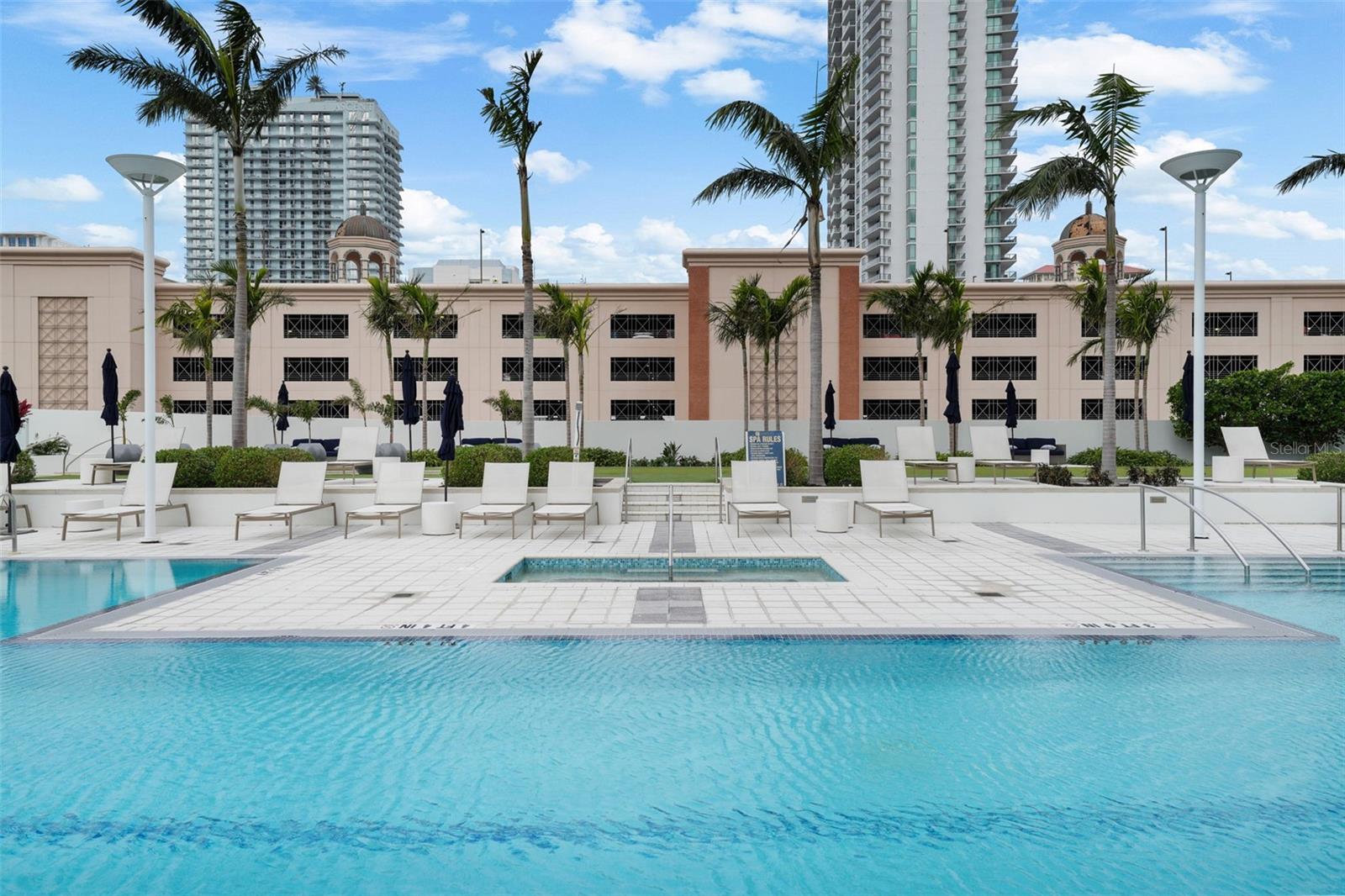 SIGNATURE PLACE CONDO - Residential