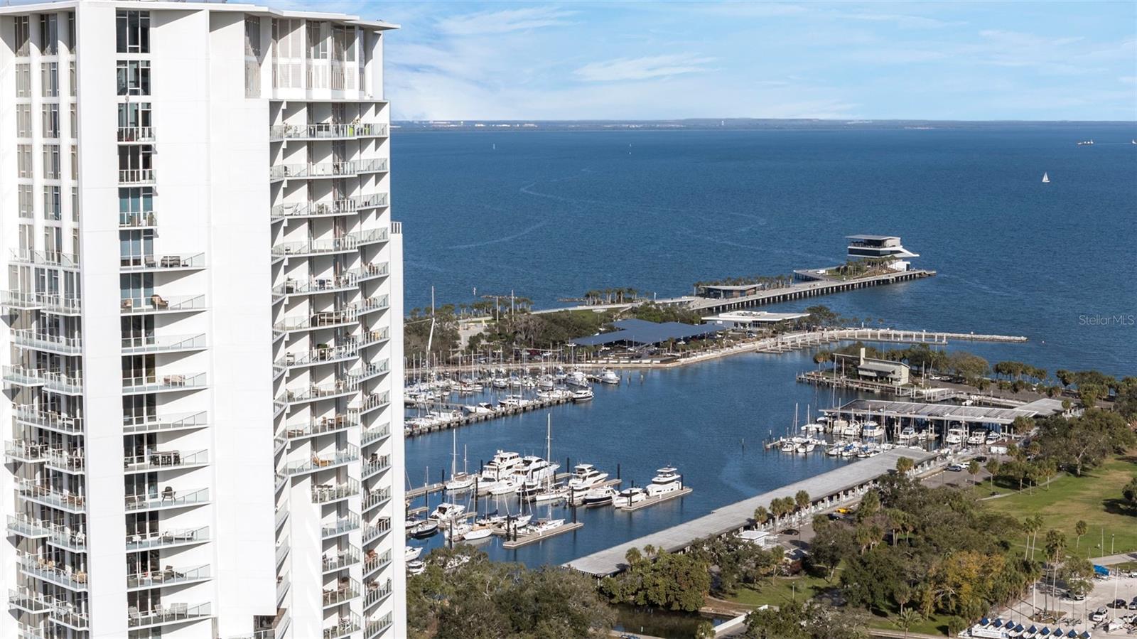 SIGNATURE PLACE CONDO - Residential