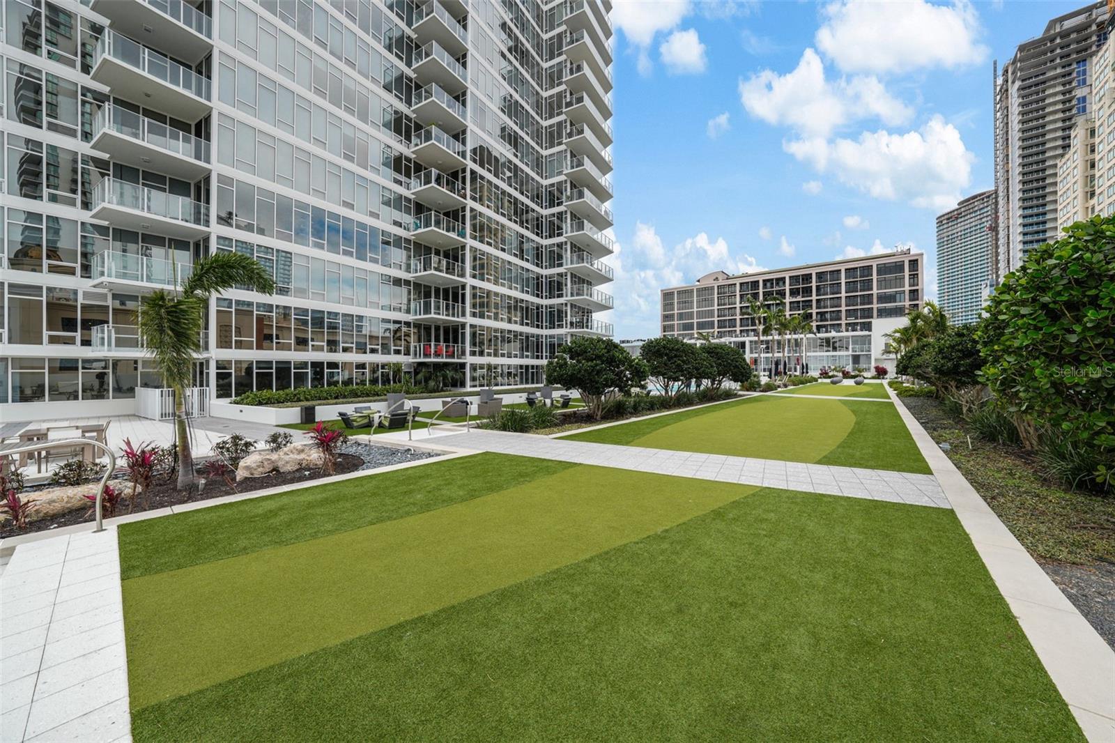 SIGNATURE PLACE CONDO - Residential