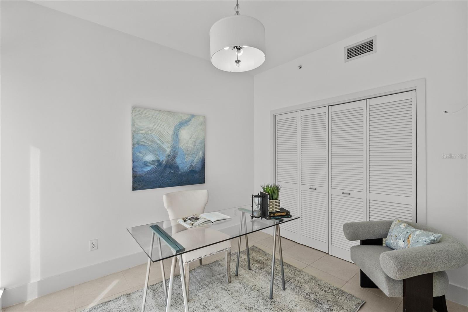 SIGNATURE PLACE CONDO - Residential