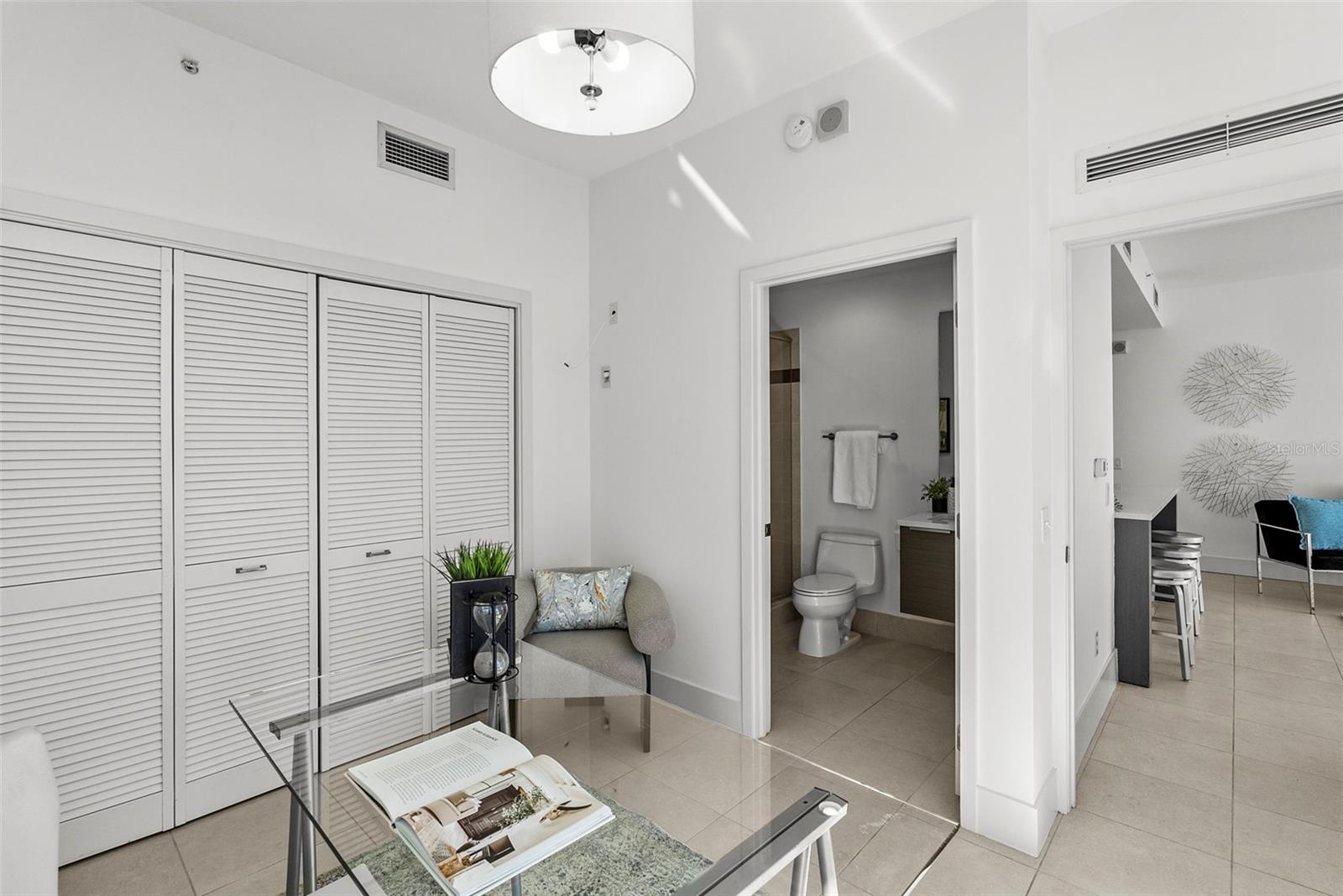 SIGNATURE PLACE CONDO - Residential