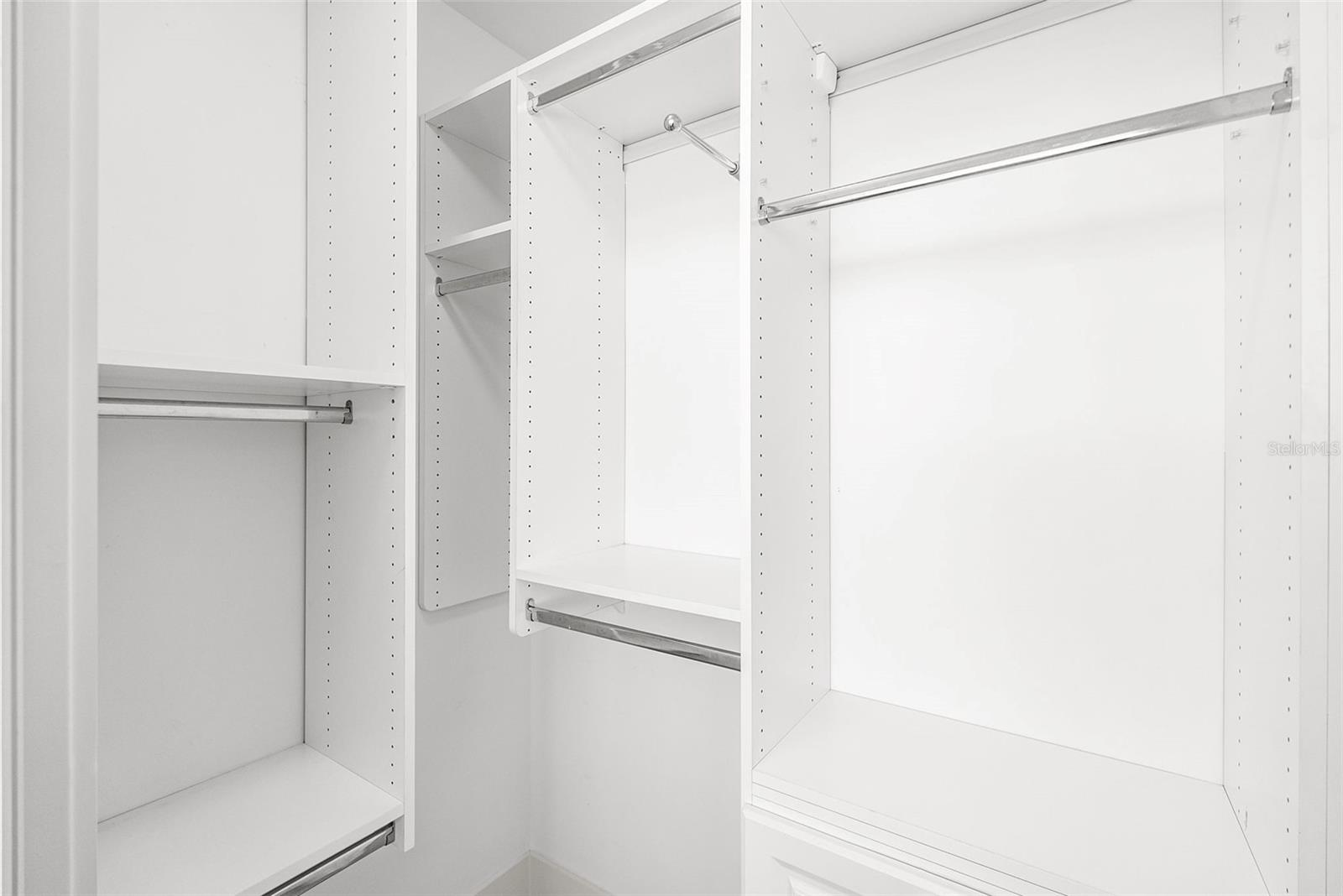 SIGNATURE PLACE CONDO - Residential