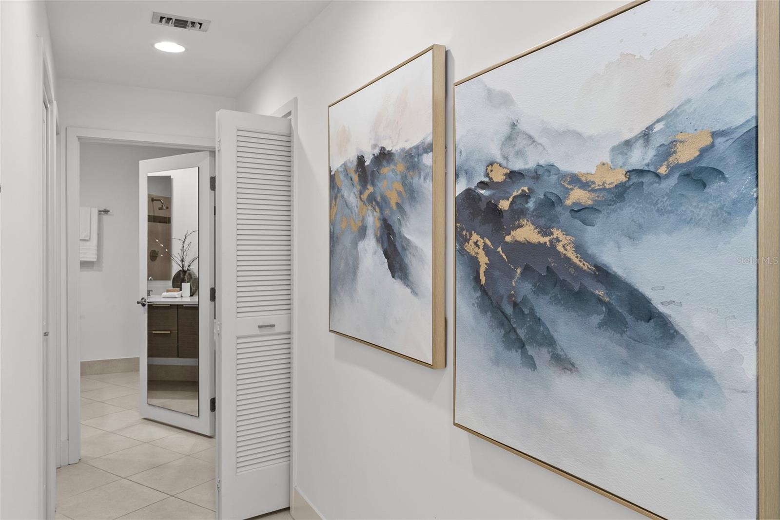 SIGNATURE PLACE CONDO - Residential