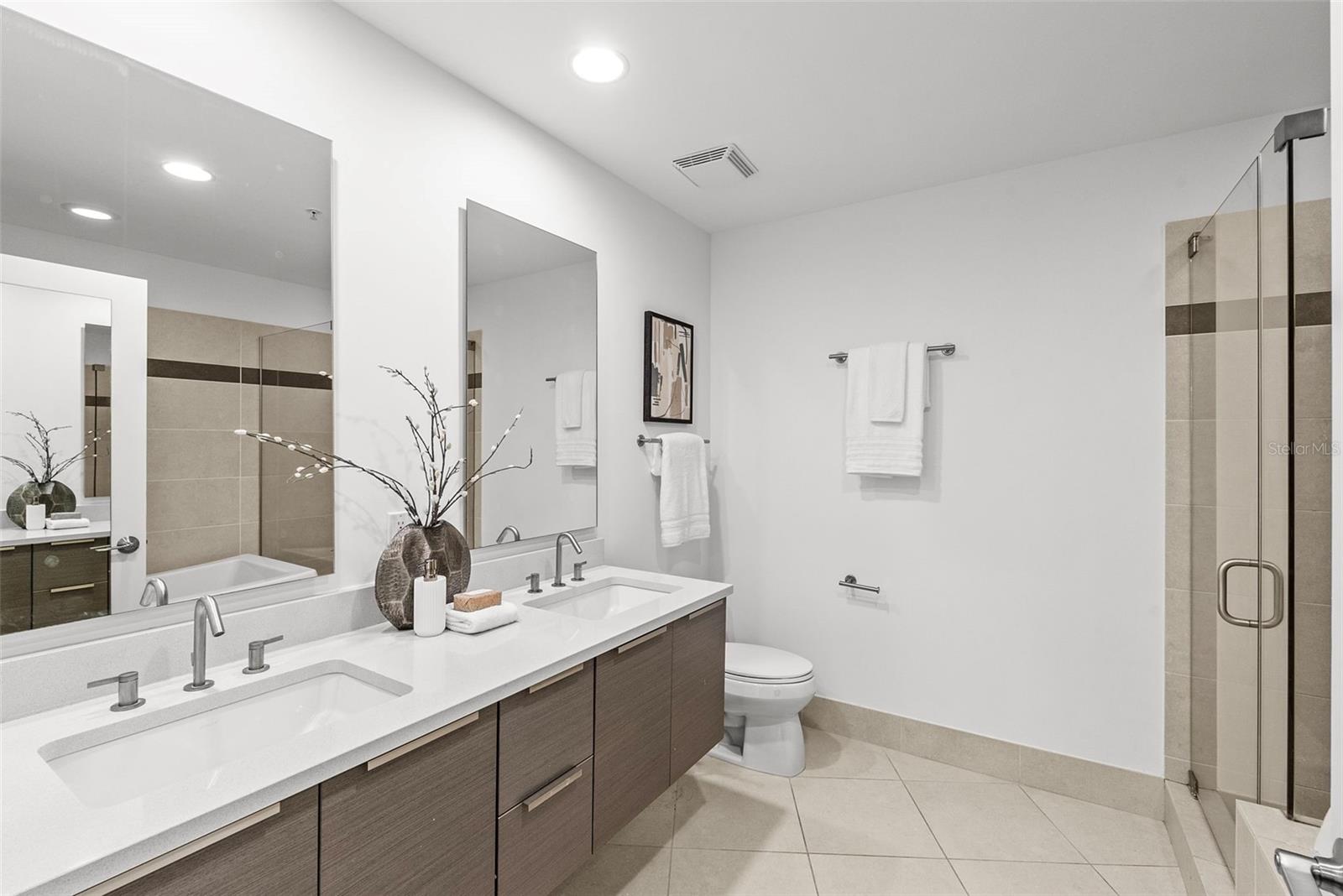 SIGNATURE PLACE CONDO - Residential