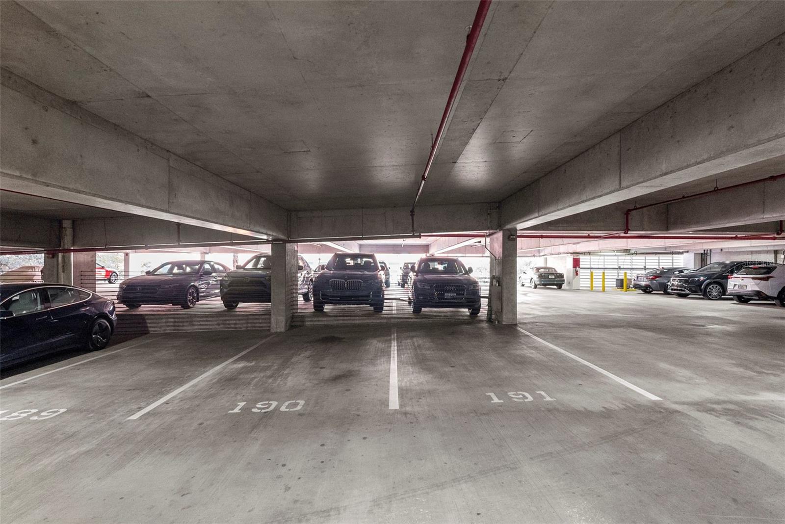 SIGNATURE PLACE CONDO - Residential