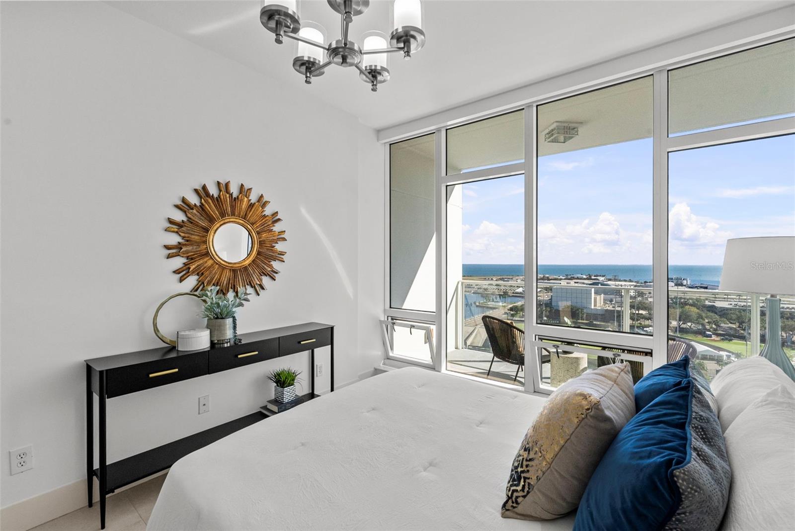 SIGNATURE PLACE CONDO - Residential